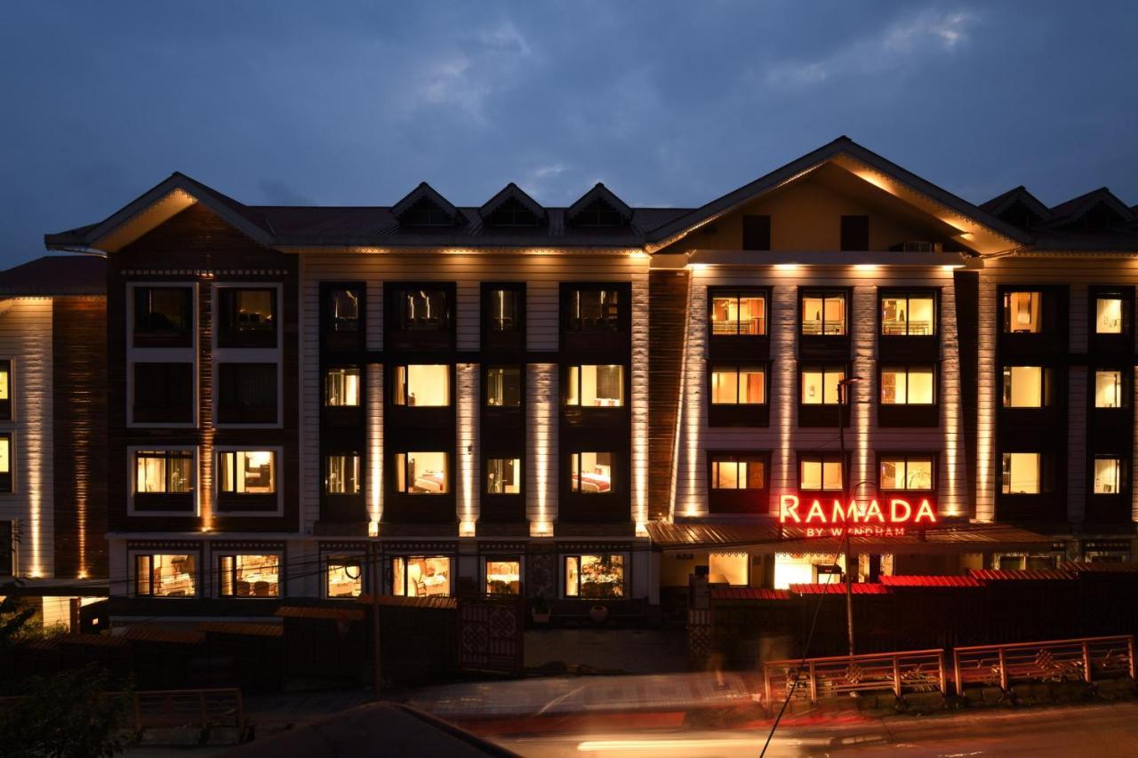 Ramada By Wyndham Gangtok Hotel & Casino Golden Esterno foto